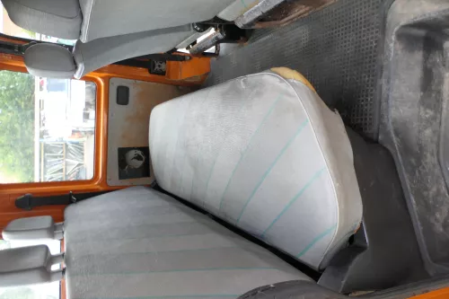 VW T4 Sitz hinten DOKA Sitze Rückbank Rücksitzbank mit Kopfstützen und Gestell (170602)