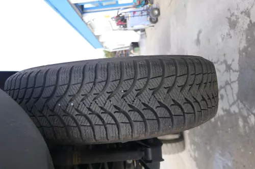 4x Skoda Fabia Felgen Reifen 165/70 R14 81T Winterreifen M&S 5jx14H2 ET35  5-7mm (170851)