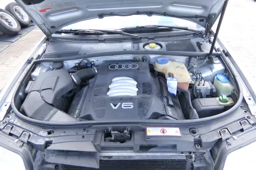 Dichtflansch vorn vorne Abdeckung Kurbelwelle A6 A4 Passat 3B 078103151c AQD (170928)