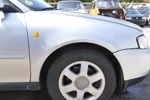 Audi A3 8L Kotflügel vorne rechts silber grau LY7M (170986)