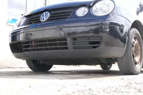 VW Polo 9N Stoßstange Frontstoßstange vorne schwarz L041 + Grill (171182)