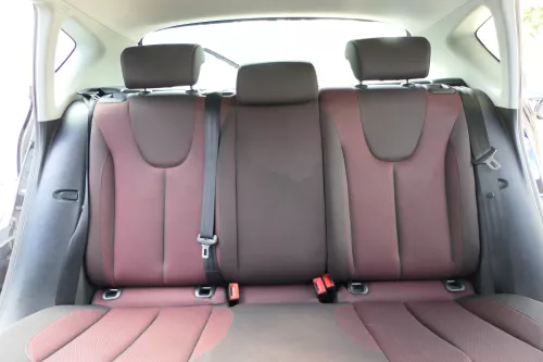 Seat Leon 1P Sitz Sitze hinten Rückbank Rücksitzbank 3 Punkt Lehne schwarz rot