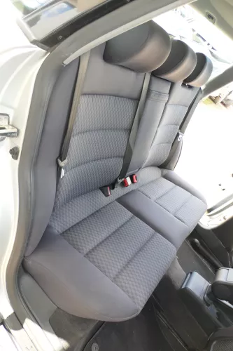 Audi A4 B5 Kombi Avant Rückbank Rücksitzbank Sitz Rücksitz 3 Punkt Gurt  (171464)