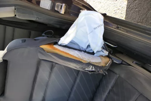 A3 8L Sitz Fahrersitz vorne links 2/3-Türer klappbar höhenverstellbar Sportsitz (171529)