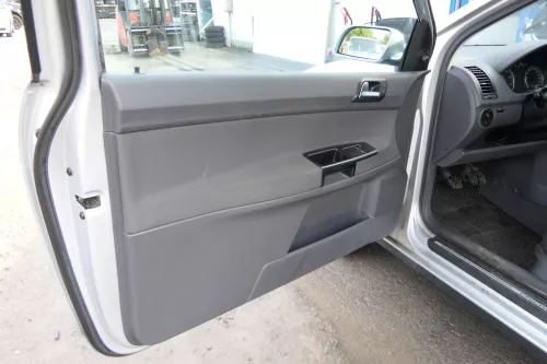 1x VW Polo 9N Türverkleidung Verkleidung Tür vorne links 2/3-Türer Fahrertür (171546)
