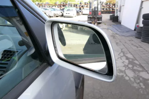 VW Polo 9N manueller Spiegel Außenspiegel rechts vorne silber LA7W (171548)