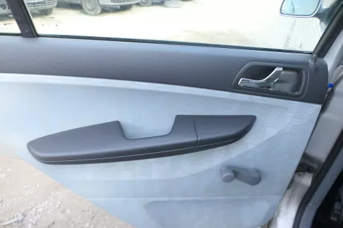 4 x Skoda Fabia 6Y Stufenheck Türverkleidung Verkleidung Tür vorn vorne links re (171569)