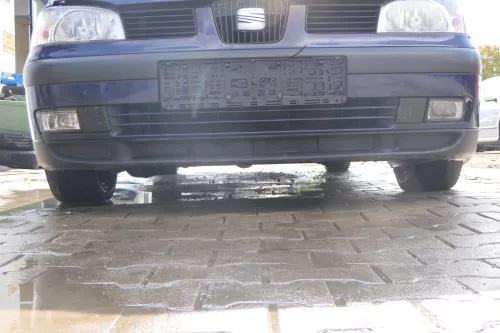 Seat Ibiza 6K Stoßstange Frontstoßstange vorne blau LB5N Facelift ab1999 Grill