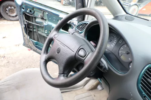 VW Sharan Alhambra Lenkrad 4-Speichen 7M0419091BL Leder Lederlenkrad Mängel (171647)
