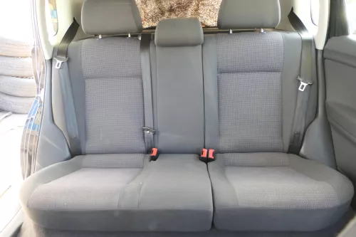VW Polo 9N 9N3 Sitz Rückbank Sitzfläche Sitze 3 Punkt Gurt hinten mit Kopfstütze