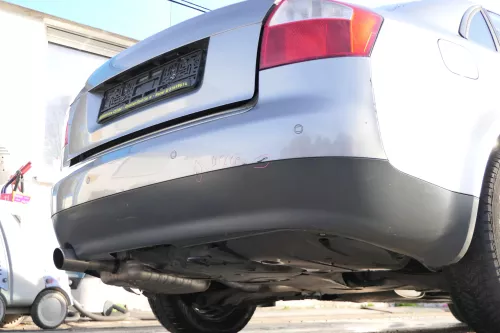 Audi A4 8E B6 Limousine Stoßstange hinten mit Spoiler grau LY7Q PDC (172050)