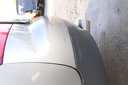 Audi A4 8E B6 Limousine Stoßstange hinten mit Spoiler grau LY7Q PDC (172050)