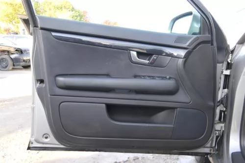 1x A4 8E B6 Türverkleidung Verkleidung Tür vorne links soul