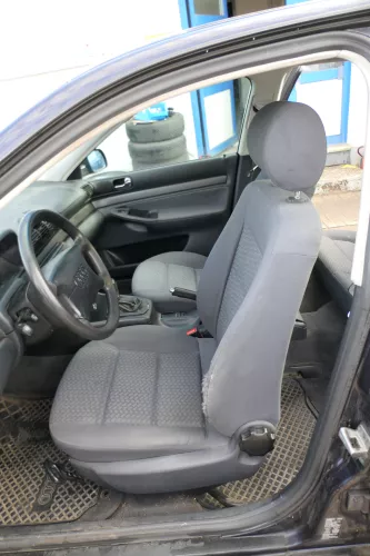 Audi A4 B5 Sitz Fahrersitz vorne links höhenverstellbar  (172461)