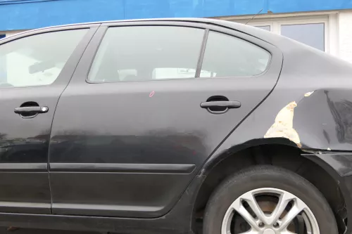 Skoda Octavia 1Z LIMOUSINE Tür hinten links schwarz LF9R (ohneAnbauteile) (172538)