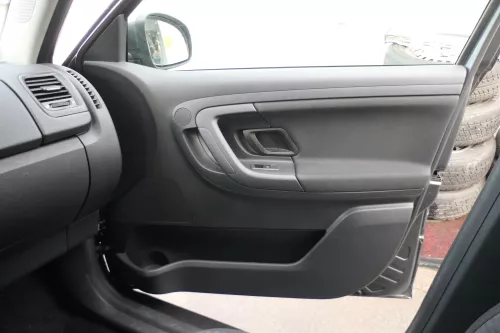 4 x Skoda Fabia 5J Stufenheck Türverkleidung Verkleidung Tür vorne +hinten links (172610)