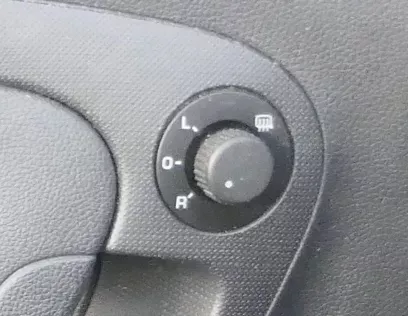 Fabia 5J ektrischer Spiegel Schalter vorne links Spiegelschalter 5J1959565  REH