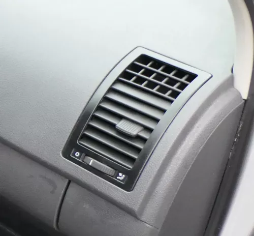 VW Polo 9N Lüftungsdüse Düse Lüftung vorne rechts 6Q0819704  1QB schwarz