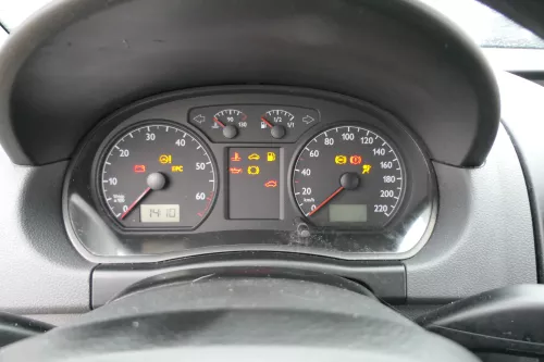 VW Polo 9N Tacho Tachometer Kombiinstrument 130.000km 6Q0920800P 1,2 47kw 40kw (172688)