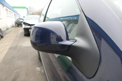 VW Golf 4 Bora manueller Spiegel vorne rechts Außenspiegel blau LA5G