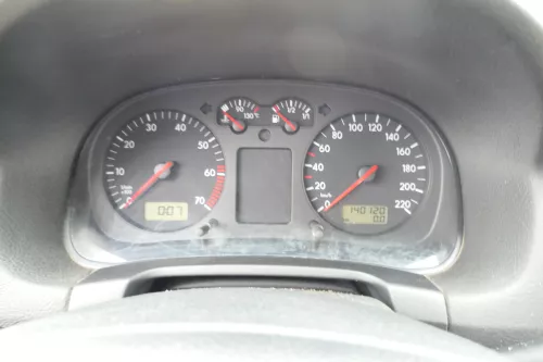 VW Golf 4 Tacho Tachometer Kombiinstrument 140.000km 1J0919861 1,4 16V 75PS 55kw (172923)
