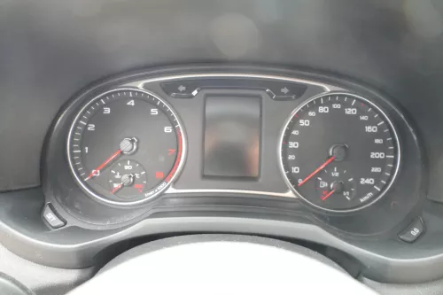 Audi A1 8X Tacho Tachometer Kombiinstrument 8X0920930C 122.304km (173000)