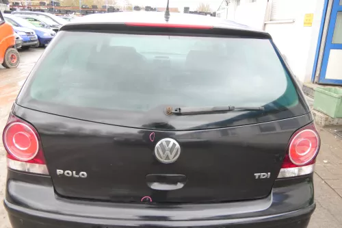 VW Polo 9N3 9N Heckklappe Kofferraumklappe Klappe schwarz LC9Z - Scheibe (173221)