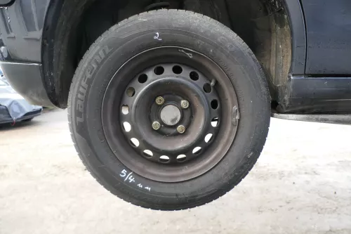 4x VW Golf 3 Vento 175/70 R13 82T Sommerreifen Reifen 5,5jx13H2 ET38 ca. 4-5mm (173280)