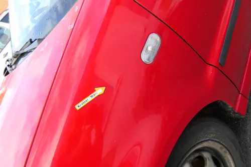 VW Polo 6N2 Kotflügel vorne links rot LP3G (bis unterm Schweller) (173363)