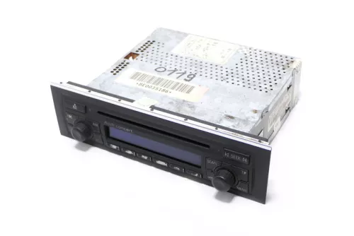 Audi A4 8E B6 Radio CD Player Original concert 8E0035186J mit Code (173703)