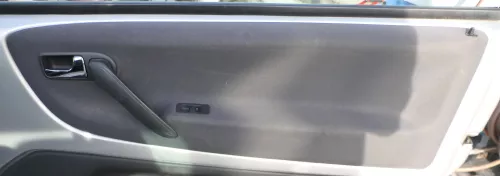 1x VW Lupo Arosa Türverkleidung Verkleidung Tür vorne rechts oben schwarz (173952)