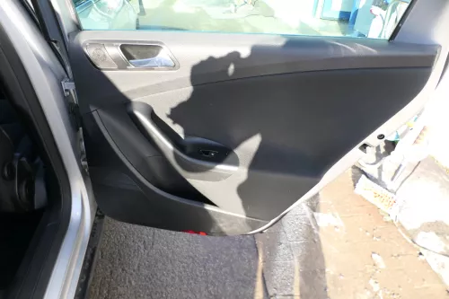 VW Passat 3C Variant Türverkleidung Verkleidung Tür hinten rechts schwarz