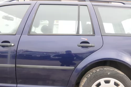 VW Golf 4 Bora Tür hinten links nur Kombi / Variant blau LB5N indigoblau ohne An (174496)