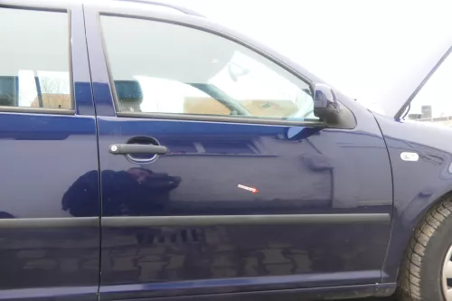 VW Golf 4 Bora Tür vorne rechts Beifahrertür 4/5-Türer+ Kombi Avant blau LB5N in (174504)