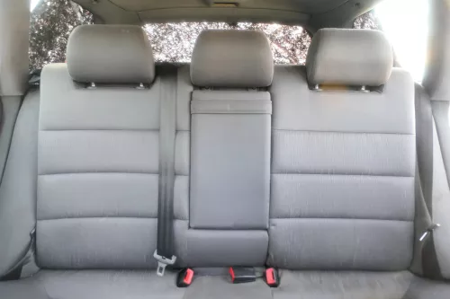 Audi A6 4B Avant Kombi Rückbank Rücksitzbank Sitz Rücksitz 3 Punkt onyx