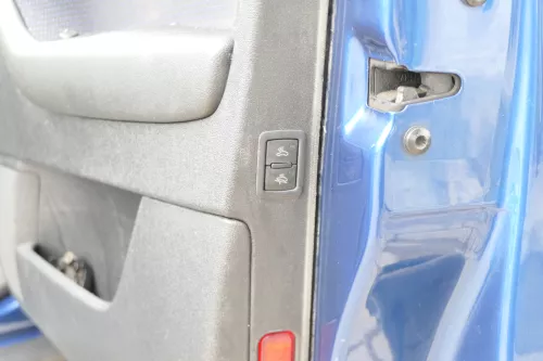 1x A3 8P Türverkleidung Verkleidung Tür vorn rechts 4/5-Türer  (175034)