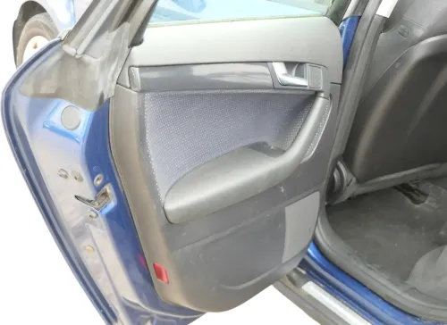1x Audi A3 8P Türverkleidung Verkleidung Tür hinten links 4/5-Türer schwarz (175037)