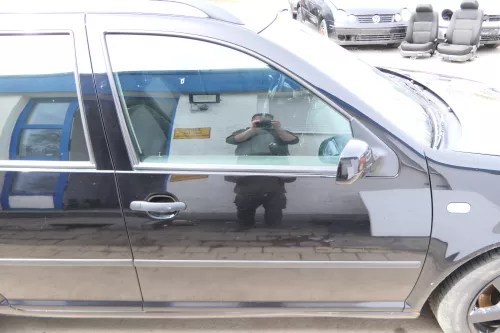 Golf 4 Bora Tür vorne rechts Beifahrertür 4/5-Türer Kombi Variant schwarz L041