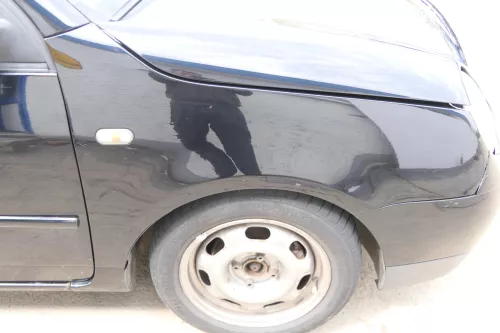 VW Lupo Kotflügel vorne rechts schwarz L041