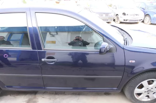 VW Golf 4 Bora Tür vorne rechts Beifahrertür 4/5-Türer+ Kombi Avant blau LC5H