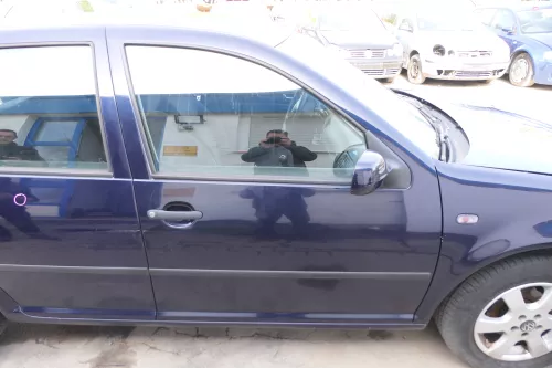 VW Golf 4 Bora Tür vorne rechts Beifahrertür 4/5-Türer+ Kombi Avant blau LC5H (175246)