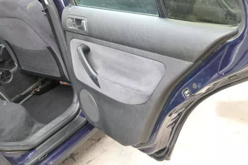 1x VW Golf 4 1J Limousine Türverkleidung Verkleidung Tür hinten rechts schwarz (175252)