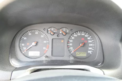 VW Golf 4 Tacho Tachometer Kombiinstrument 230.000km 1J0919880B 1,6-2,8 (175255)