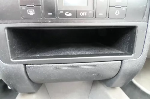 Audi A2 8Z Aschenbecher vorne 8Z0857951 6PS (175287)