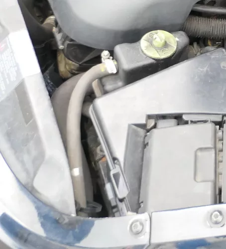 VW New Beetle Saugschlauch Servoschlauch Servoleitung 1C0422889B mit Behälter