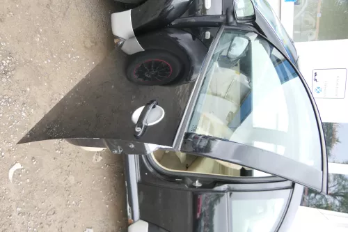 VW New Beetle 1C 9C Tür vorne links Fahrertür schwarz L041 - OHNE Anbauteile (175357)