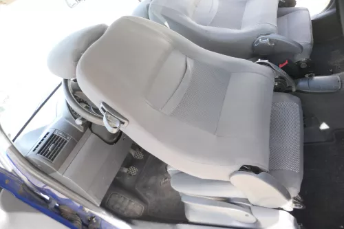 VW Fox Sitz Fahrersitz vorne links OHNEAirbag höhenverstellbar  v (175511)