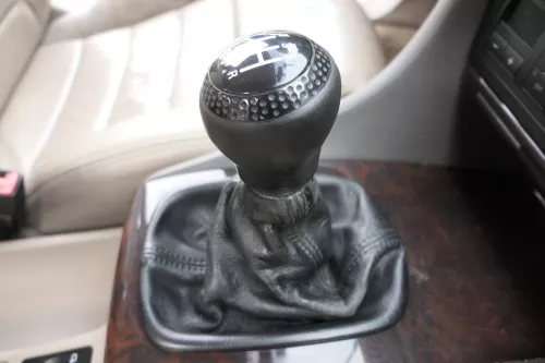Audi A6 4B Schaltknauf Schaltsack Schaltknüppel original 6-Gang Leder schwarz (175634)