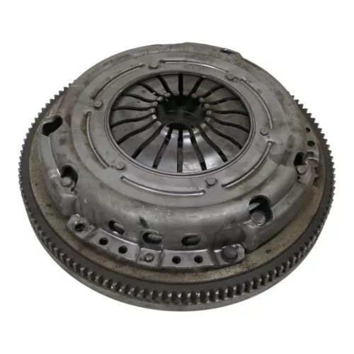 Fabia Polo 9N Schwungrad Schwungscheibe 1.4 038105269C 036141026K + Kupplung (175758)
