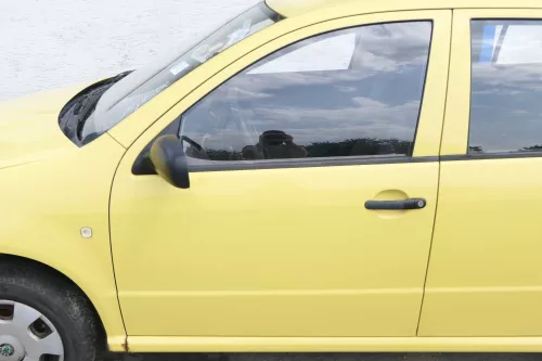 Fabia 6Y Kombi + Limousine Tür vorne links Fahrertür gelb LF1R ohneAnbauteile (175767)